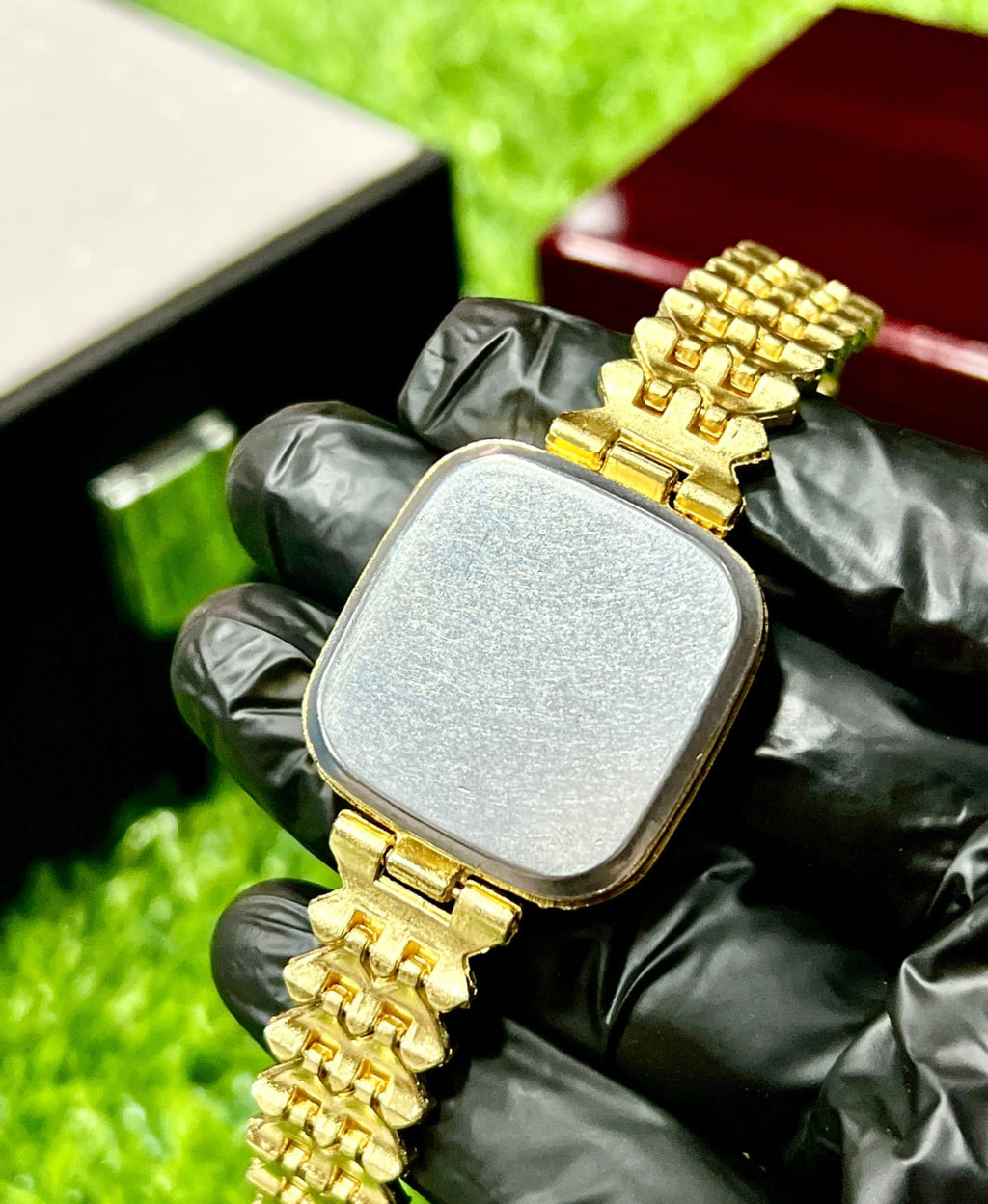 LADIES LED STONE SQUARE