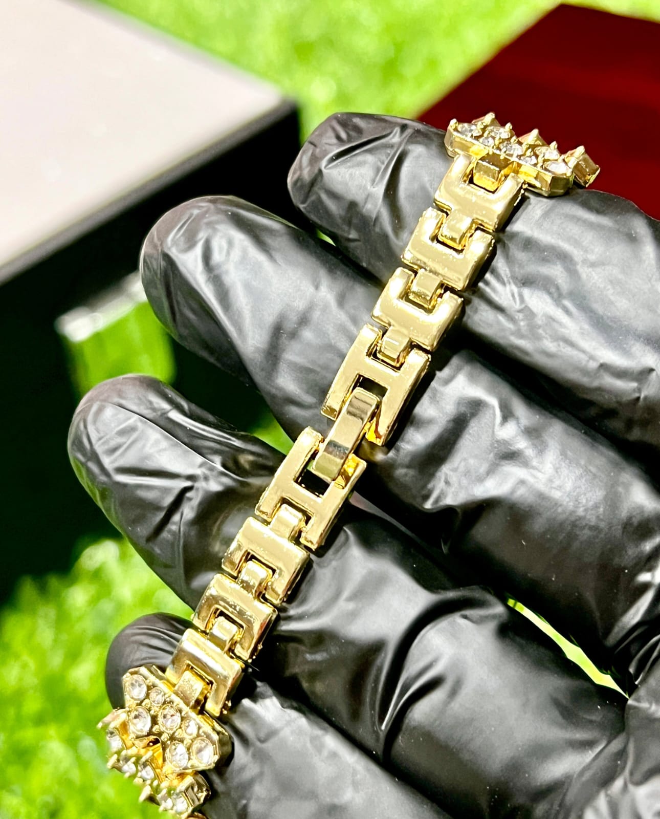 LADIES LED STONE SQUARE